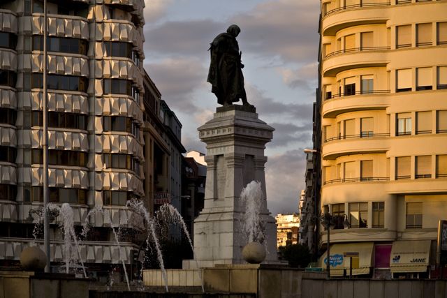 Plaza De Guzman El Bueno